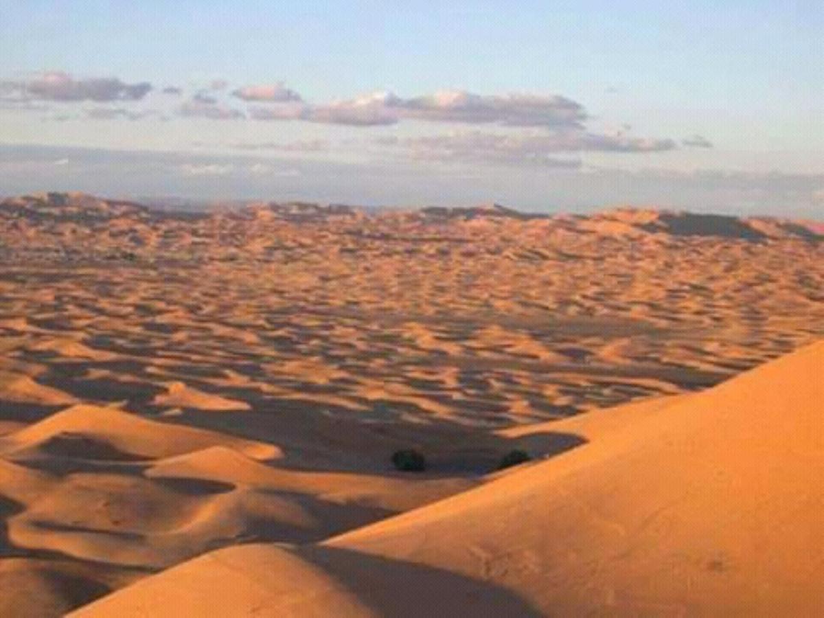 Отель Restcamp Ergchebbi Мерзуга Экстерьер фото